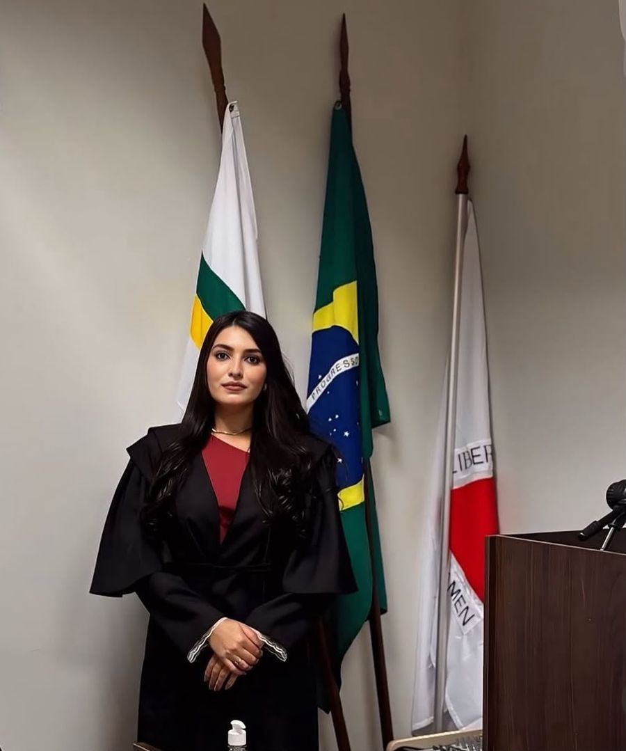 Ana Letícia Alves Dias no plenário do Tribunal do Júri, em Minas Gerais